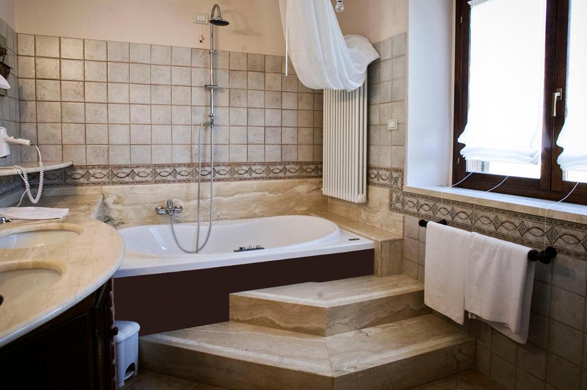 Penzion Il Casale Del Ra Tuoro sul Trasimeno Pokoj fotografie