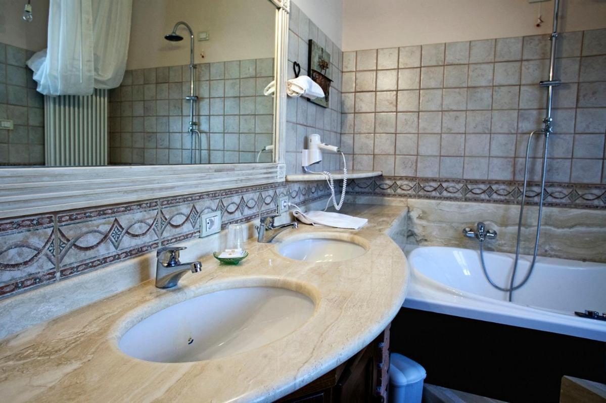 Penzion Il Casale Del Ra Tuoro sul Trasimeno Pokoj fotografie